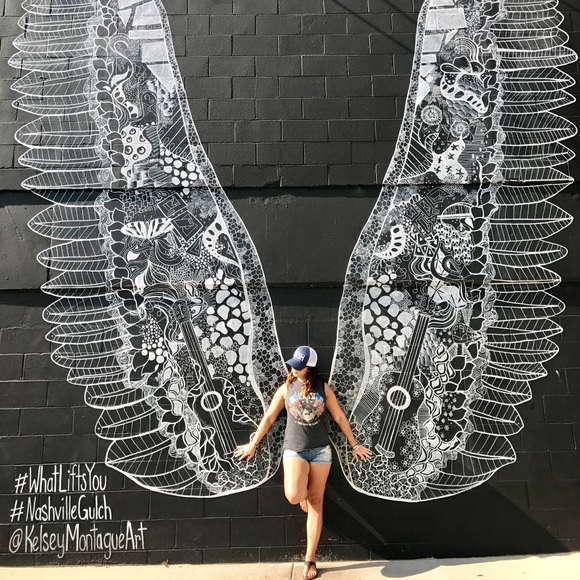 Meet you Posher, Erica - Picture 2 of 6